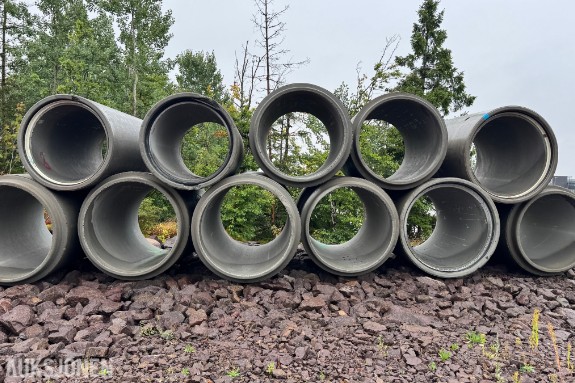 11 stk FAVA IG T-rør 1200 mm betongrør - Østraadt Rør