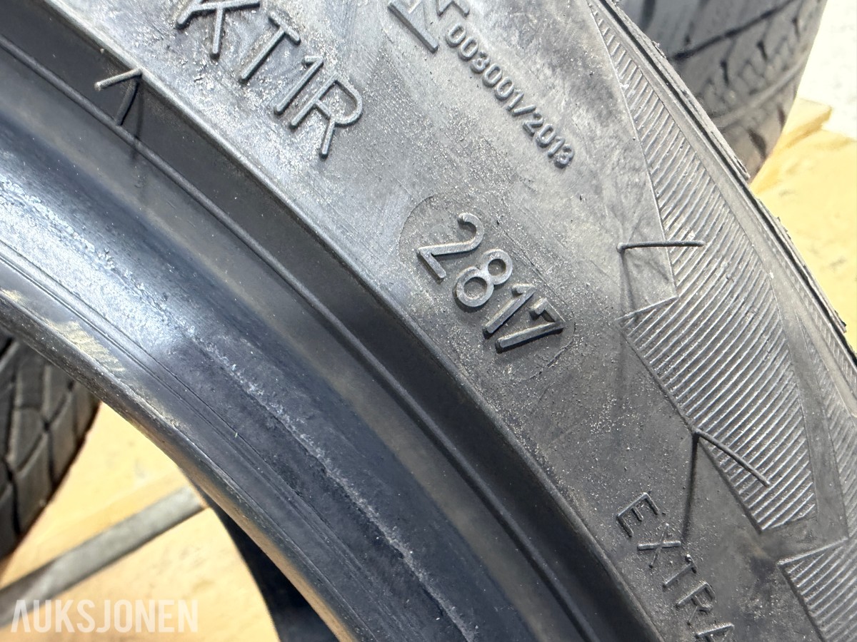 4 stk Goodyear UltraGrip 8 Performance 245/45R18 Vinterdekk