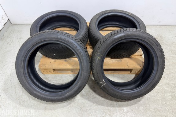 4 stk Goodyear UltraGrip 8 Performance 245/45R18 Vinterdekk