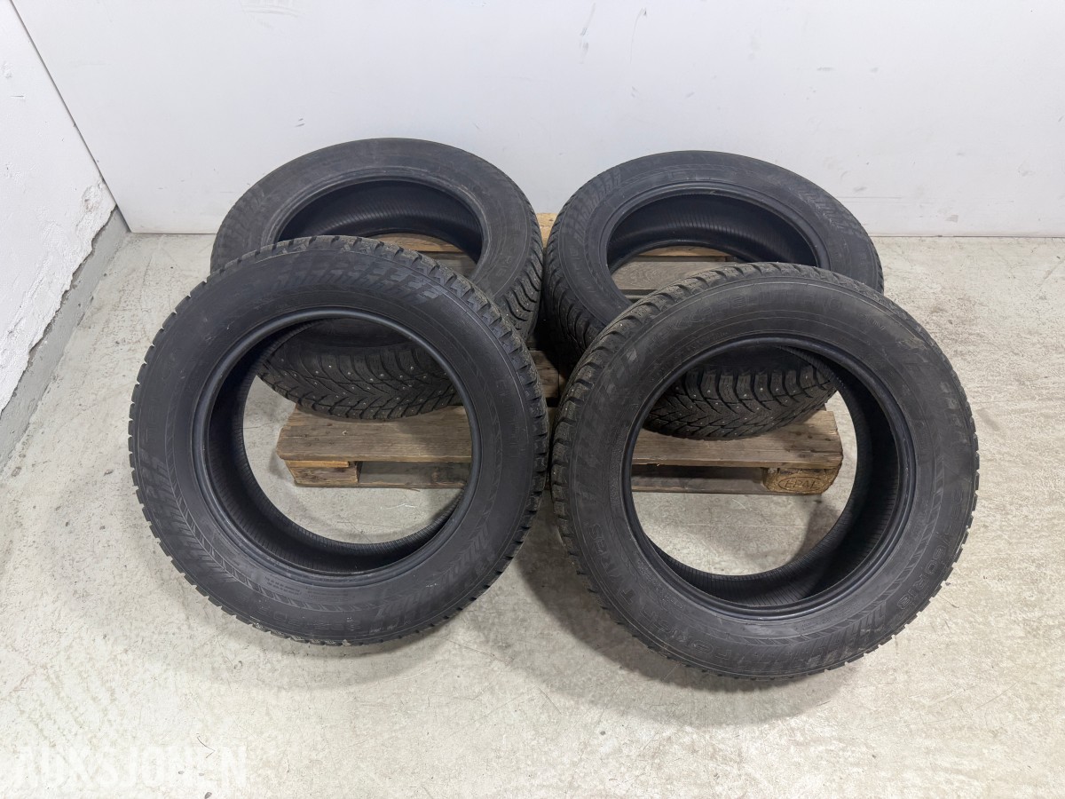 2021 4 stk Nokian Hakkapeliitta 10 SUV piggdekk 235/60 R18