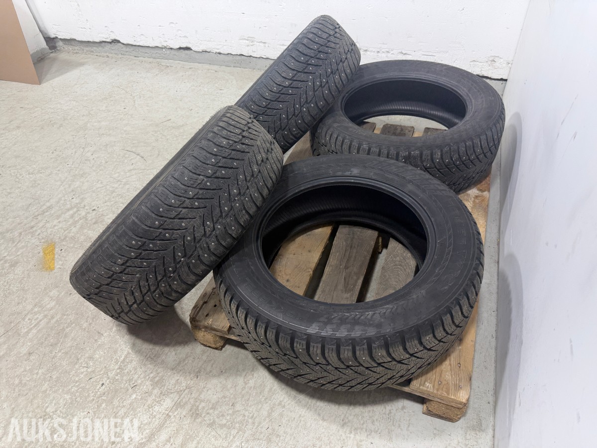 2021 4 stk Nokian Hakkapeliitta 10 SUV piggdekk 235/60 R18