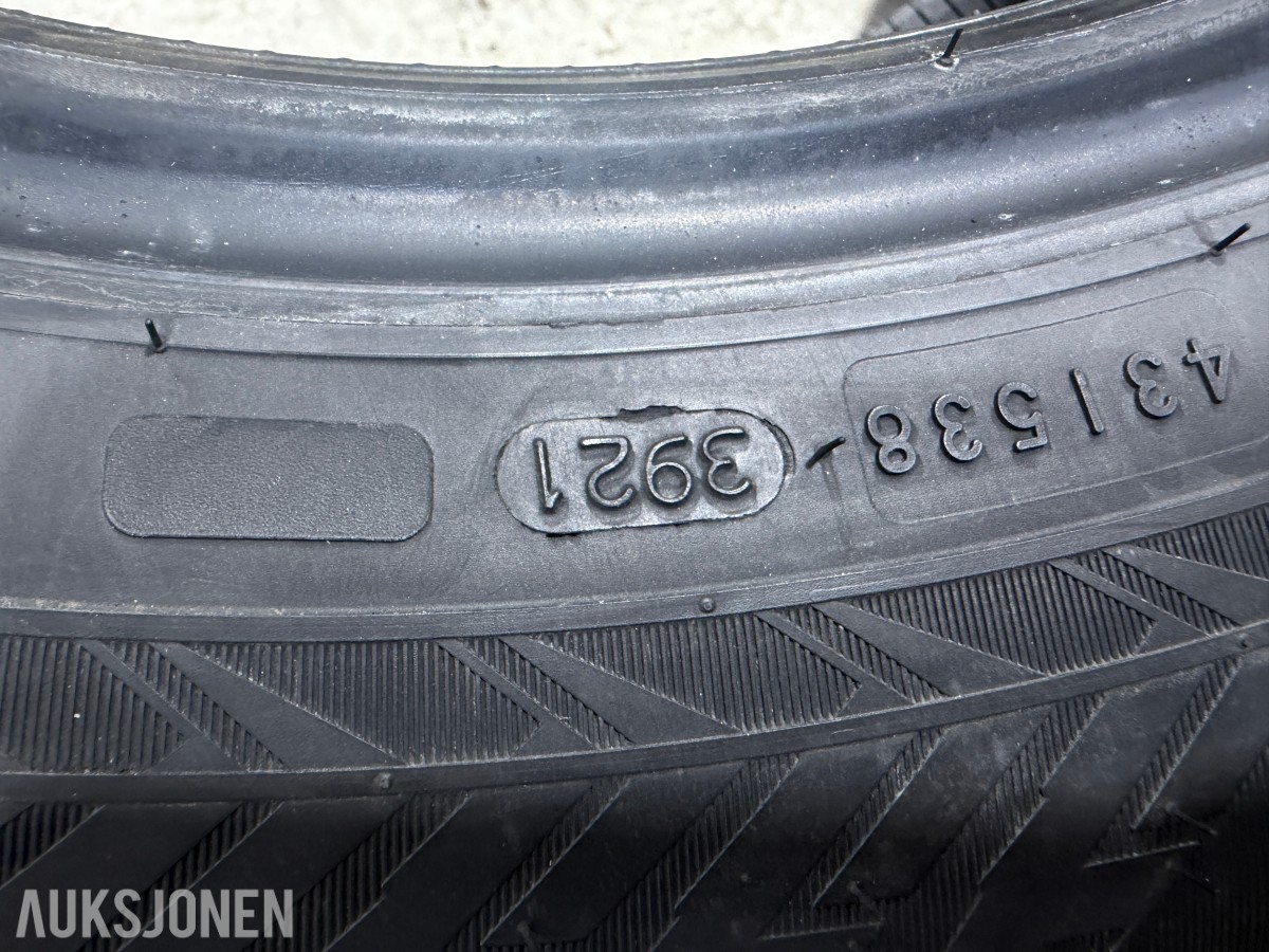 2021 4 stk Nokian Hakkapeliitta 10 SUV piggdekk 235/60 R18