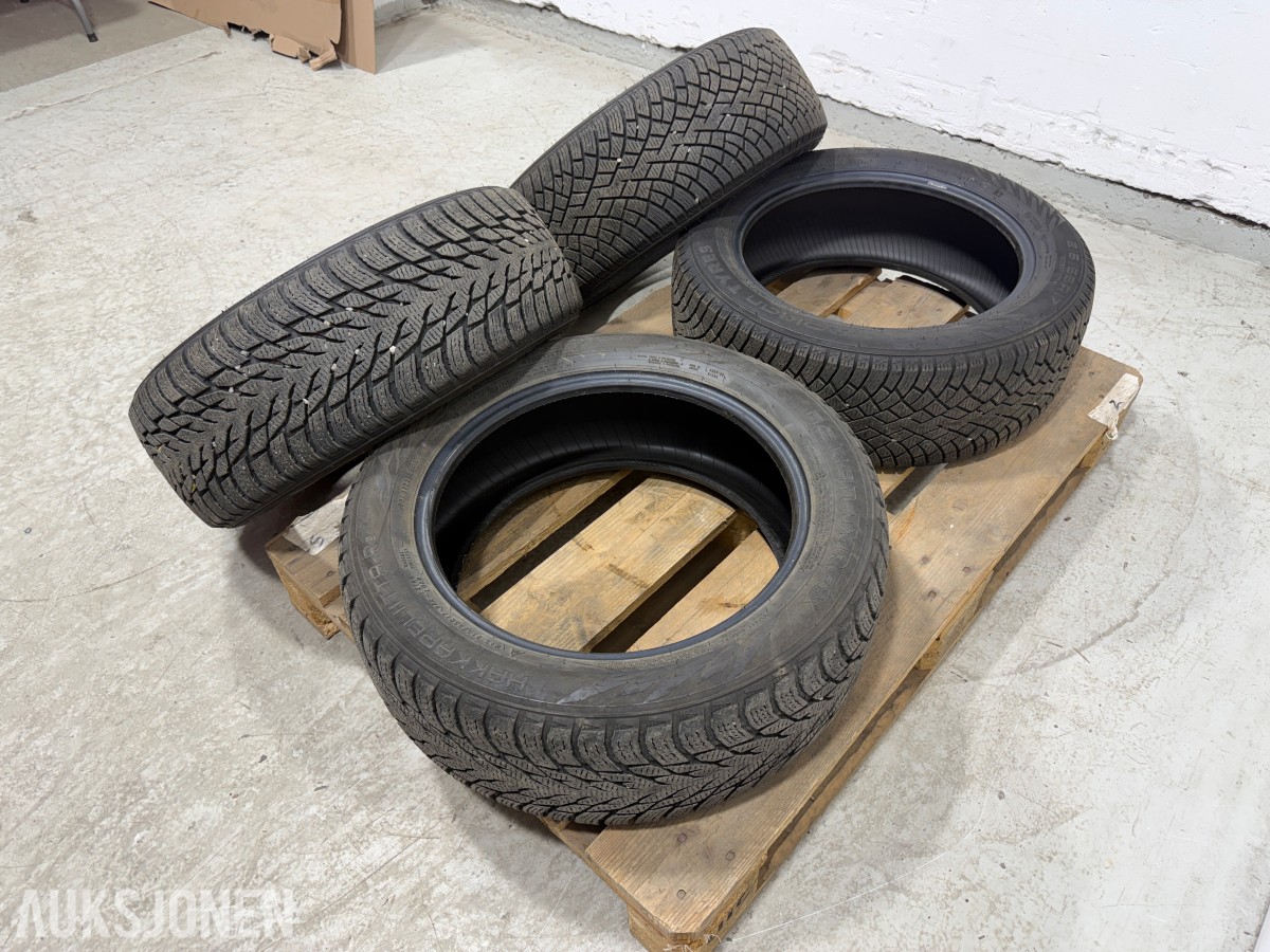 4 stk Nokian Hakkapeliitta R5 SUV 215/55R17 Vinterdekk