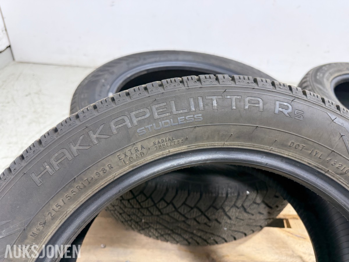4 stk Nokian Hakkapeliitta R5 SUV 215/55R17 Vinterdekk