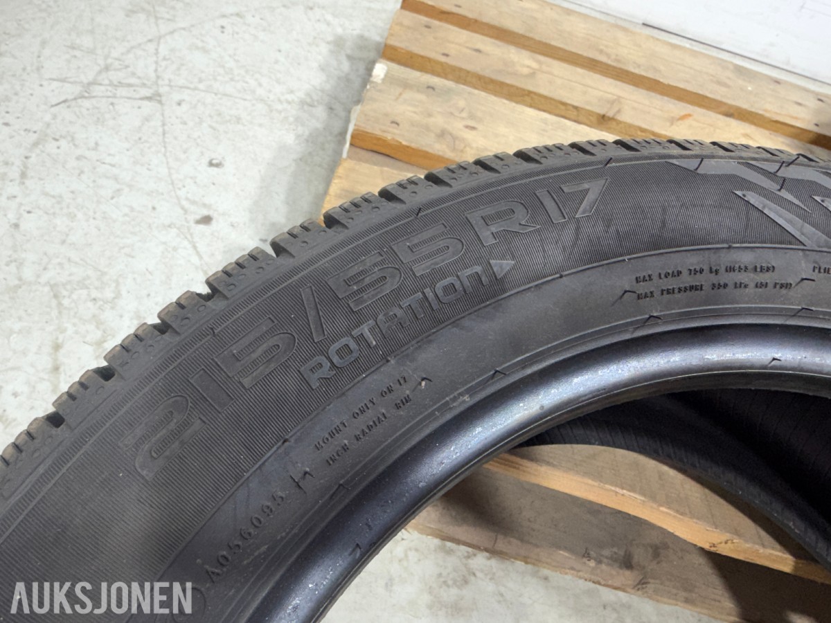 4 stk Nokian Hakkapeliitta R5 SUV 215/55R17 Vinterdekk