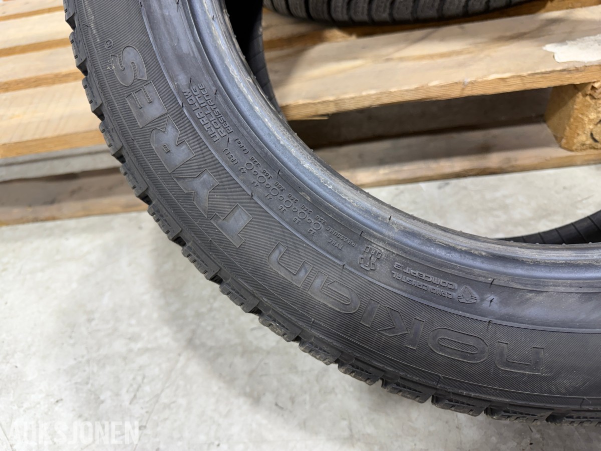 4 stk Nokian Hakkapeliitta R5 SUV 215/55R17 Vinterdekk