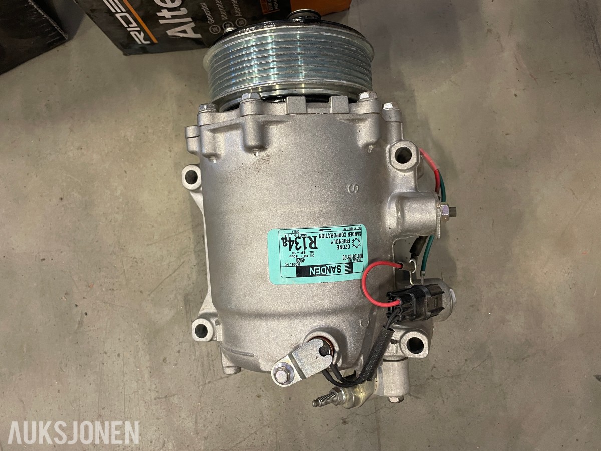 3 Paller diverse bildeler ny aircon pumpe mm