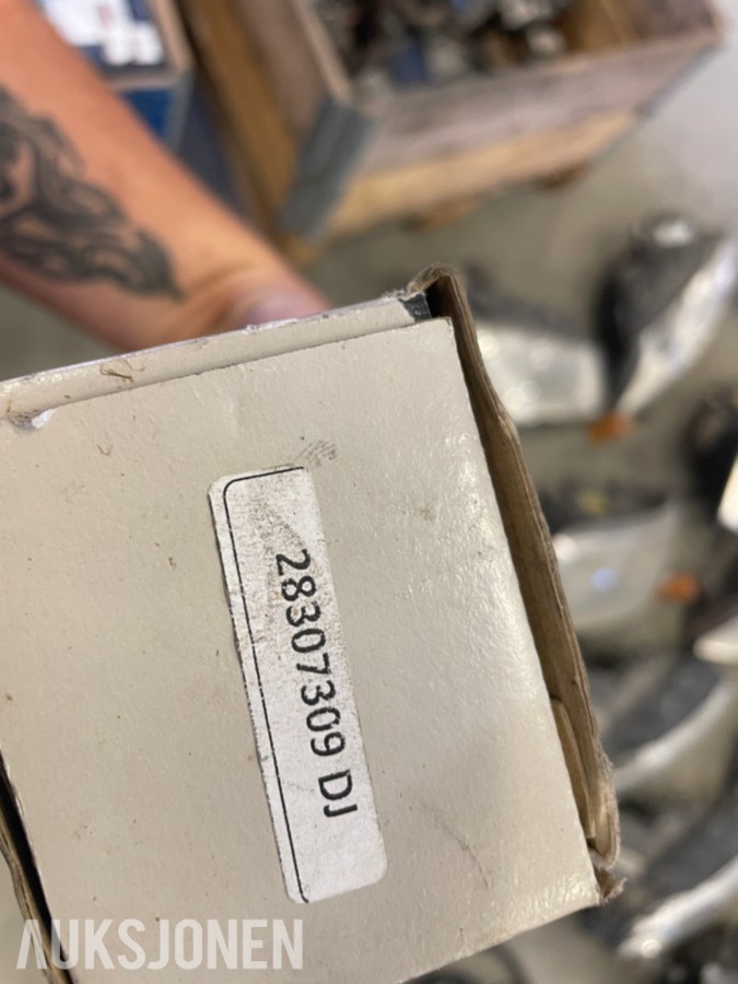 3 Paller diverse bildeler ny aircon pumpe mm