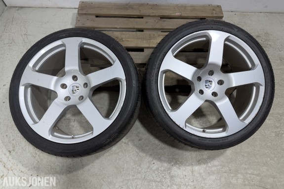 2 stk Porsche 22x10J ET50 5x130 felger med Falken Azenis 295/35R22