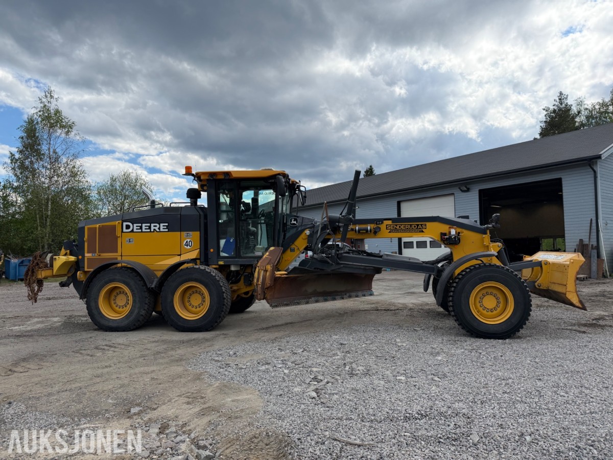 2020 John Deere 622G