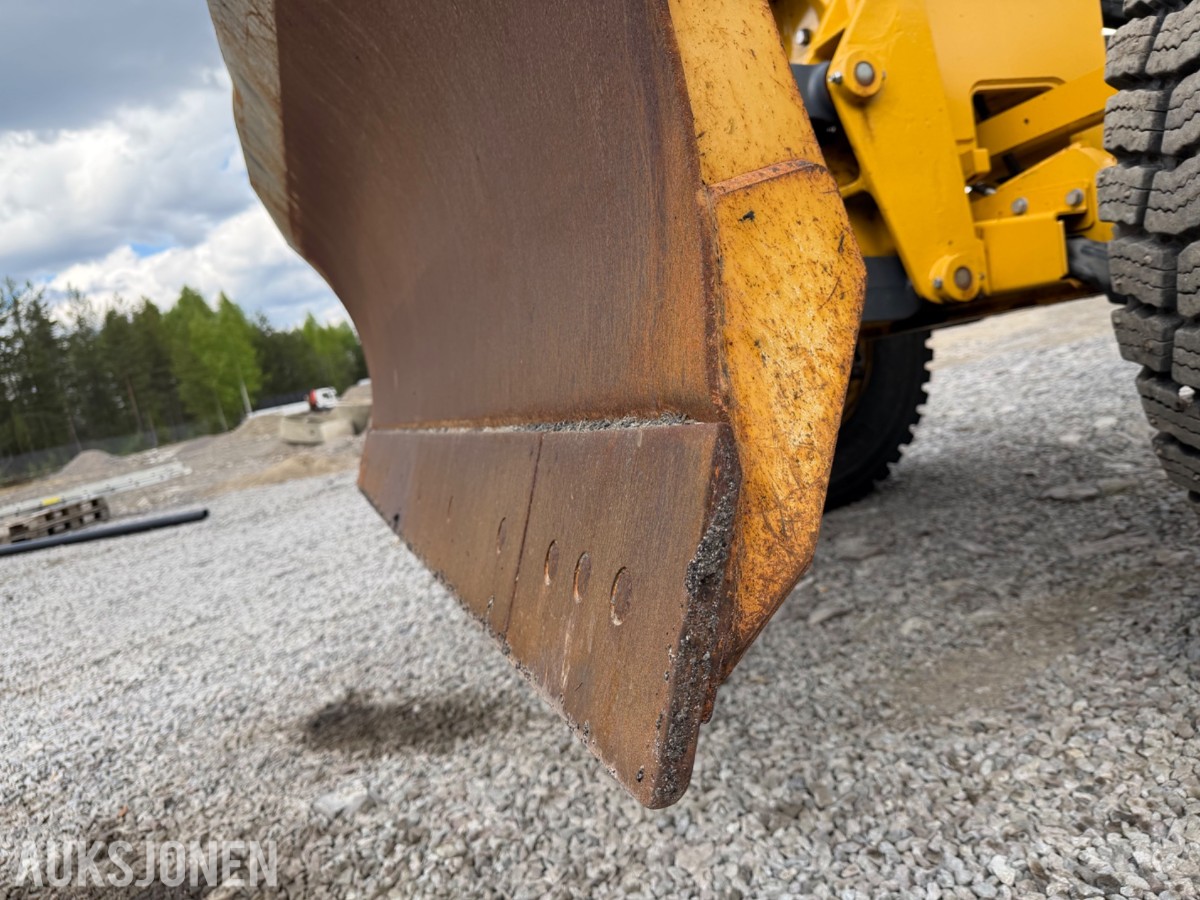 2020 John Deere 622G