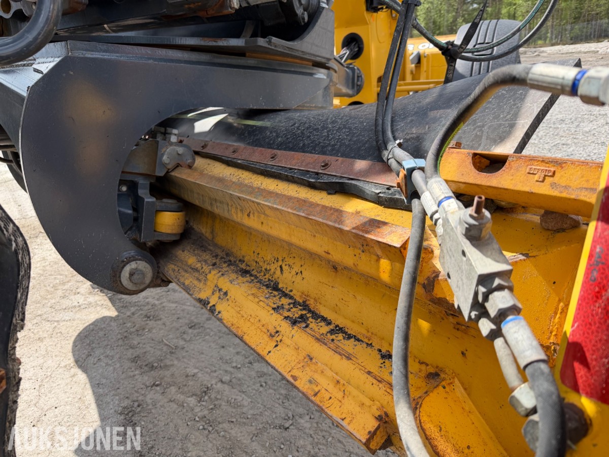 2020 John Deere 622G