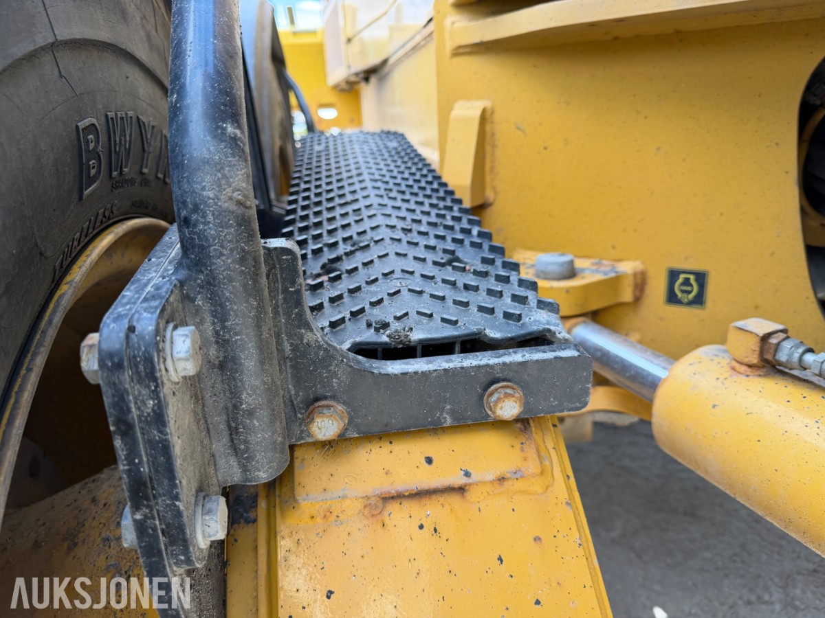 2020 John Deere 622G