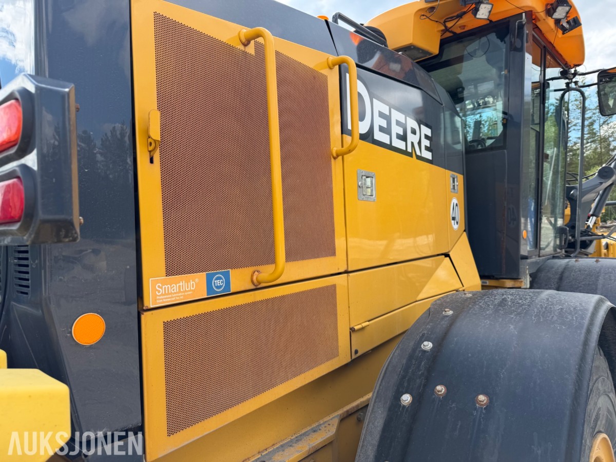 2020 John Deere 622G