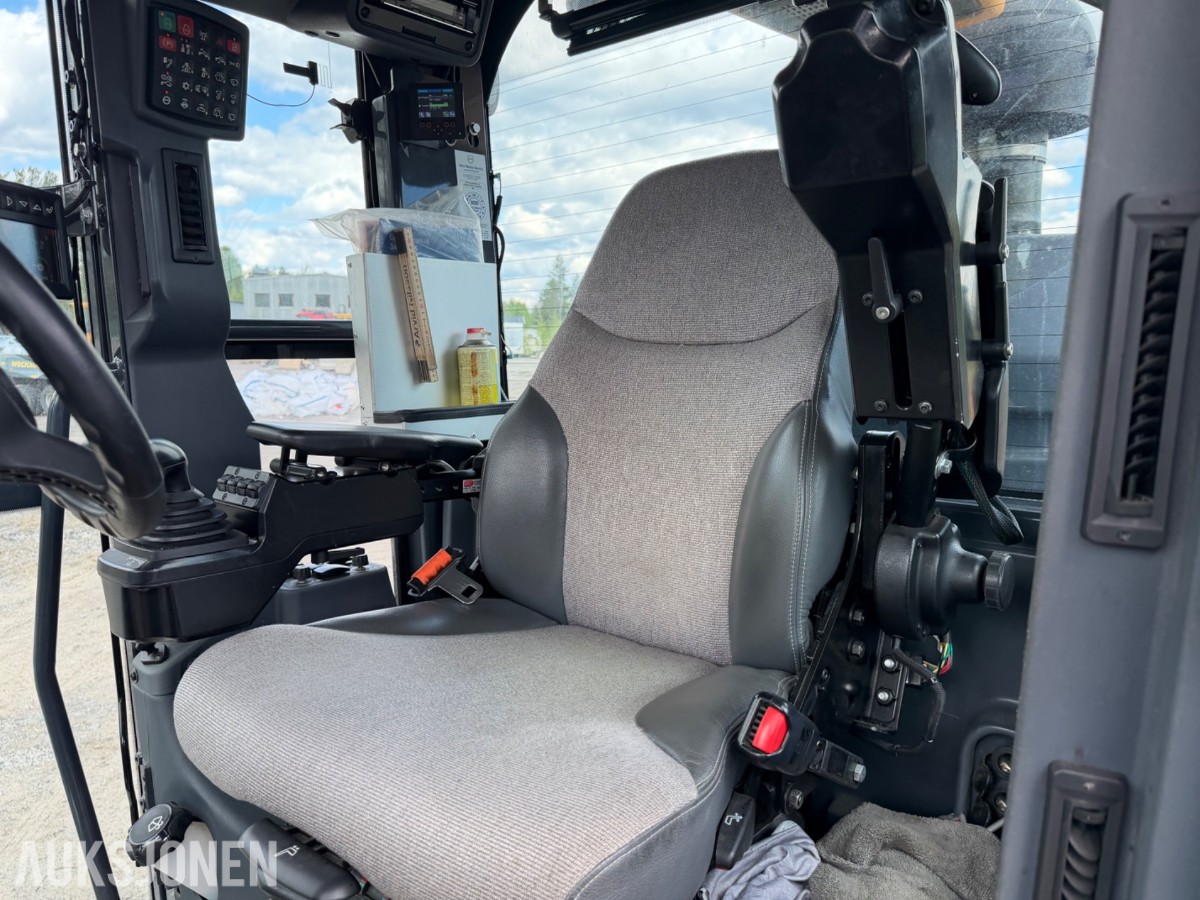 2020 John Deere 622G