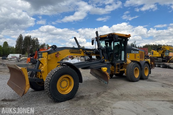 2020 John Deere 622G