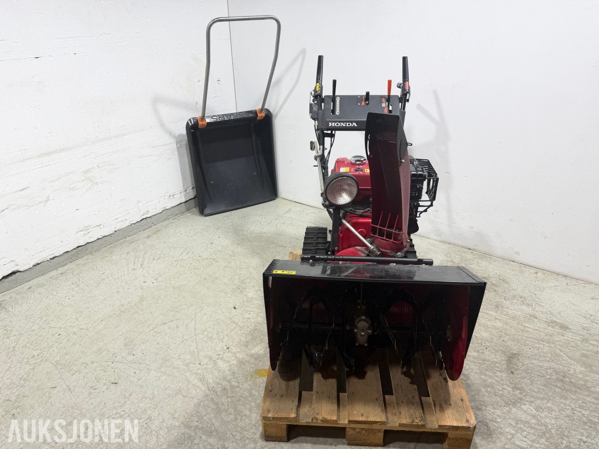 2011 Honda HSS970 Hydrostatisk Beltegående Snøfreser med Snøskuffe