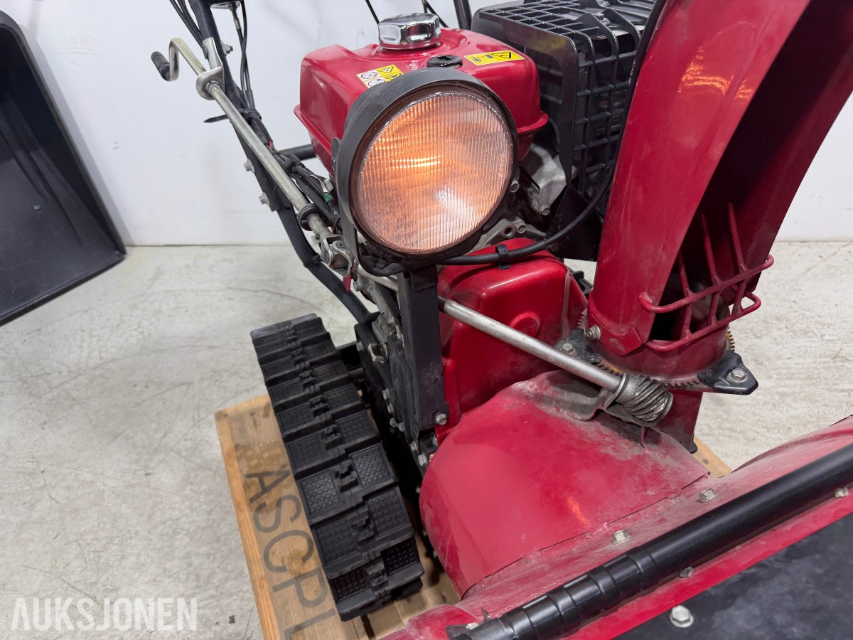2011 Honda HSS970 Hydrostatisk Beltegående Snøfreser med Snøskuffe