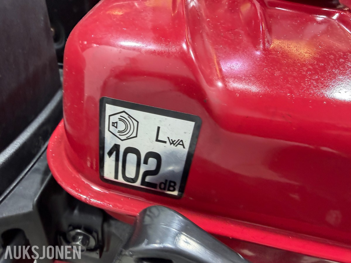 2011 Honda HSS970 Hydrostatisk Beltegående Snøfreser med Snøskuffe
