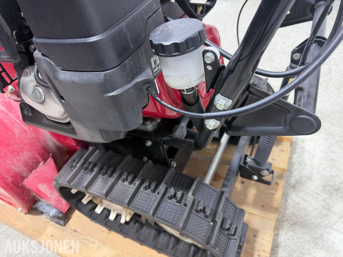 2011 Honda HSS970 Hydrostatisk Beltegående Snøfreser med Snøskuffe