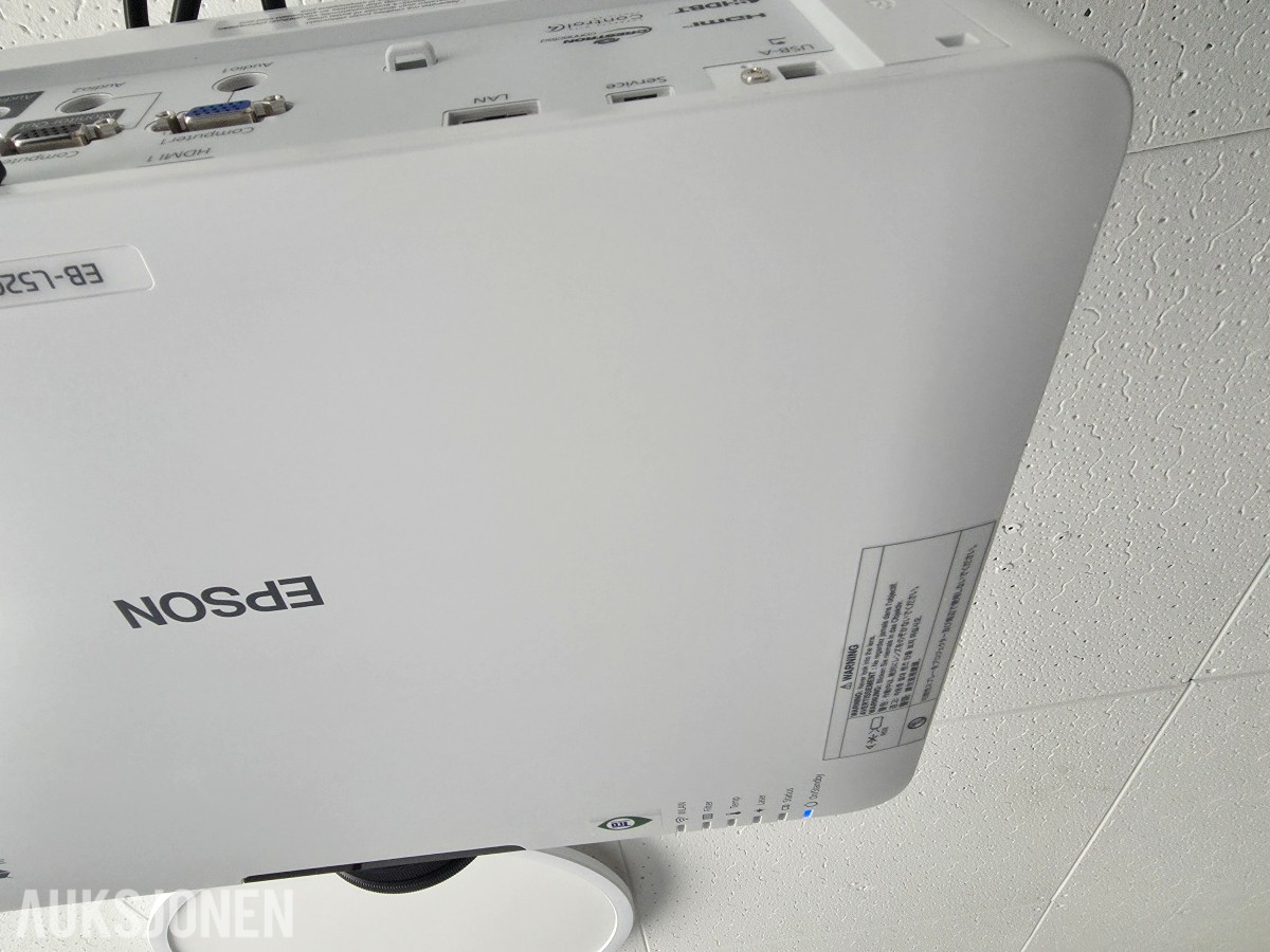 Epson EB-L520U laserprojektor med takfeste og lerret