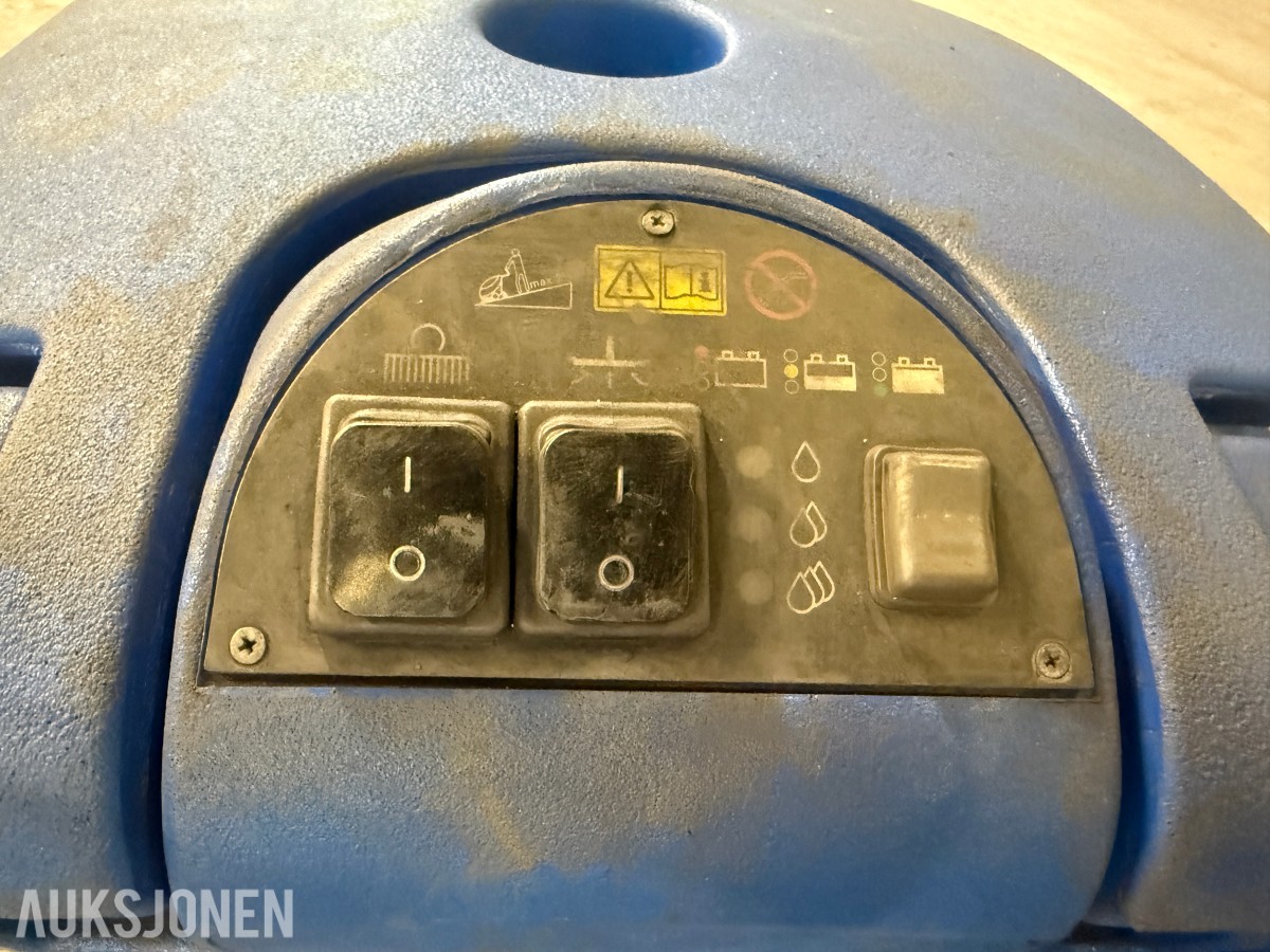 2016 Nilfisk Scrubtec 343.2 B Combi gulvvaskemaskin
