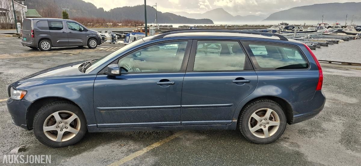 2009 Volvo V50 1.6 diesel 109hk cruisekontroll eu ok til 06.2027