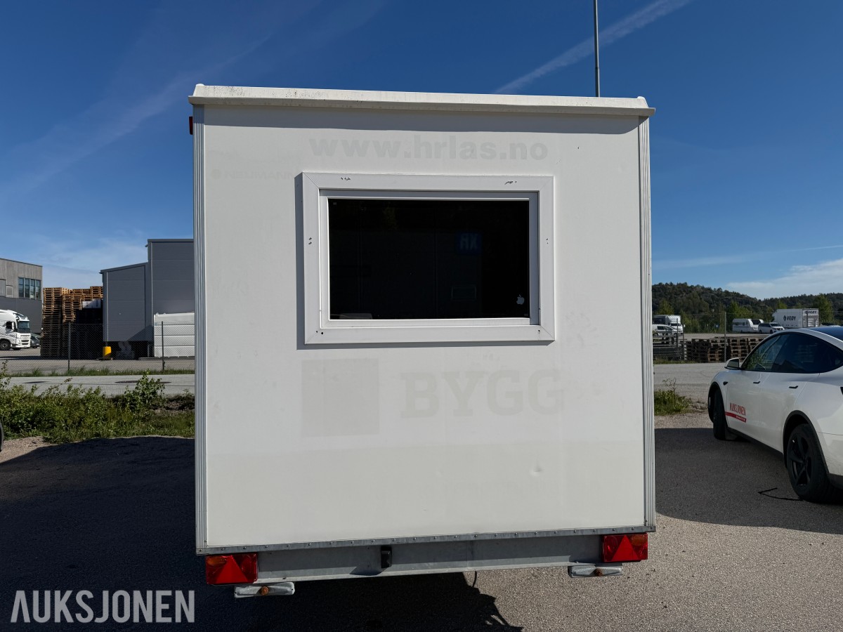 SCANVOGN MANNSKAPSVOGN/BRAKKE – SANITÆR - 1800 KG