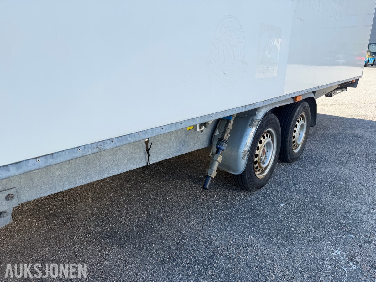 SCANVOGN MANNSKAPSVOGN/BRAKKE – SANITÆR - 1800 KG
