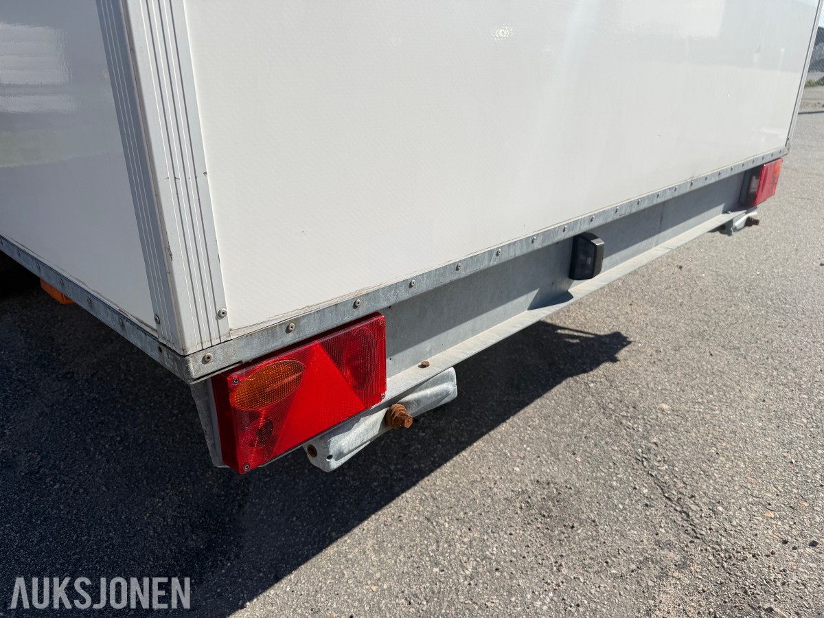 SCANVOGN MANNSKAPSVOGN/BRAKKE – SANITÆR - 1800 KG