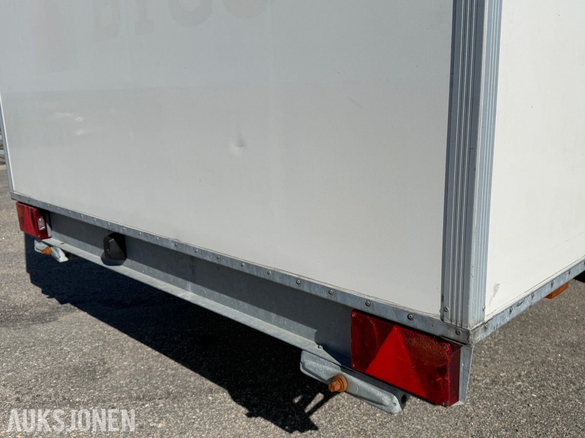 SCANVOGN MANNSKAPSVOGN/BRAKKE – SANITÆR - 1800 KG