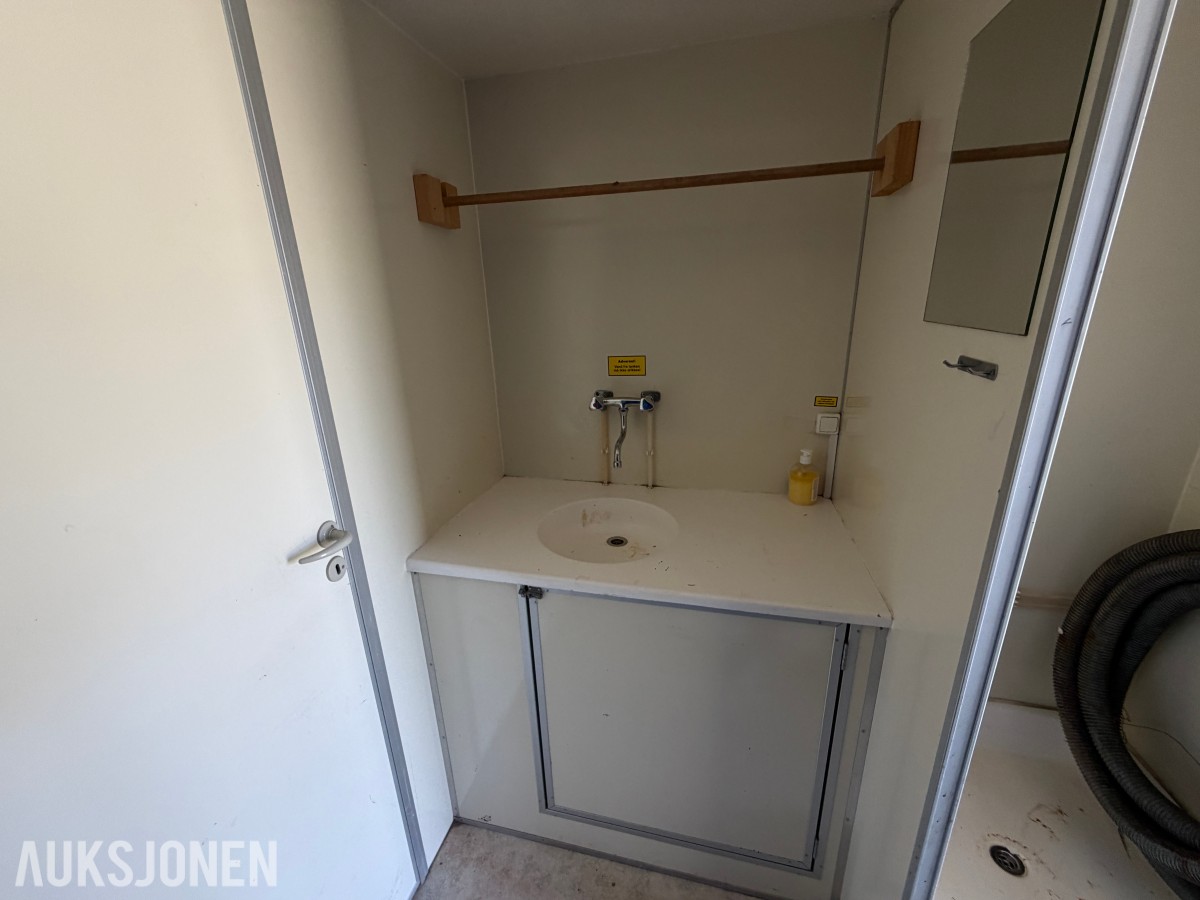 SCANVOGN MANNSKAPSVOGN/BRAKKE – SANITÆR - 1800 KG