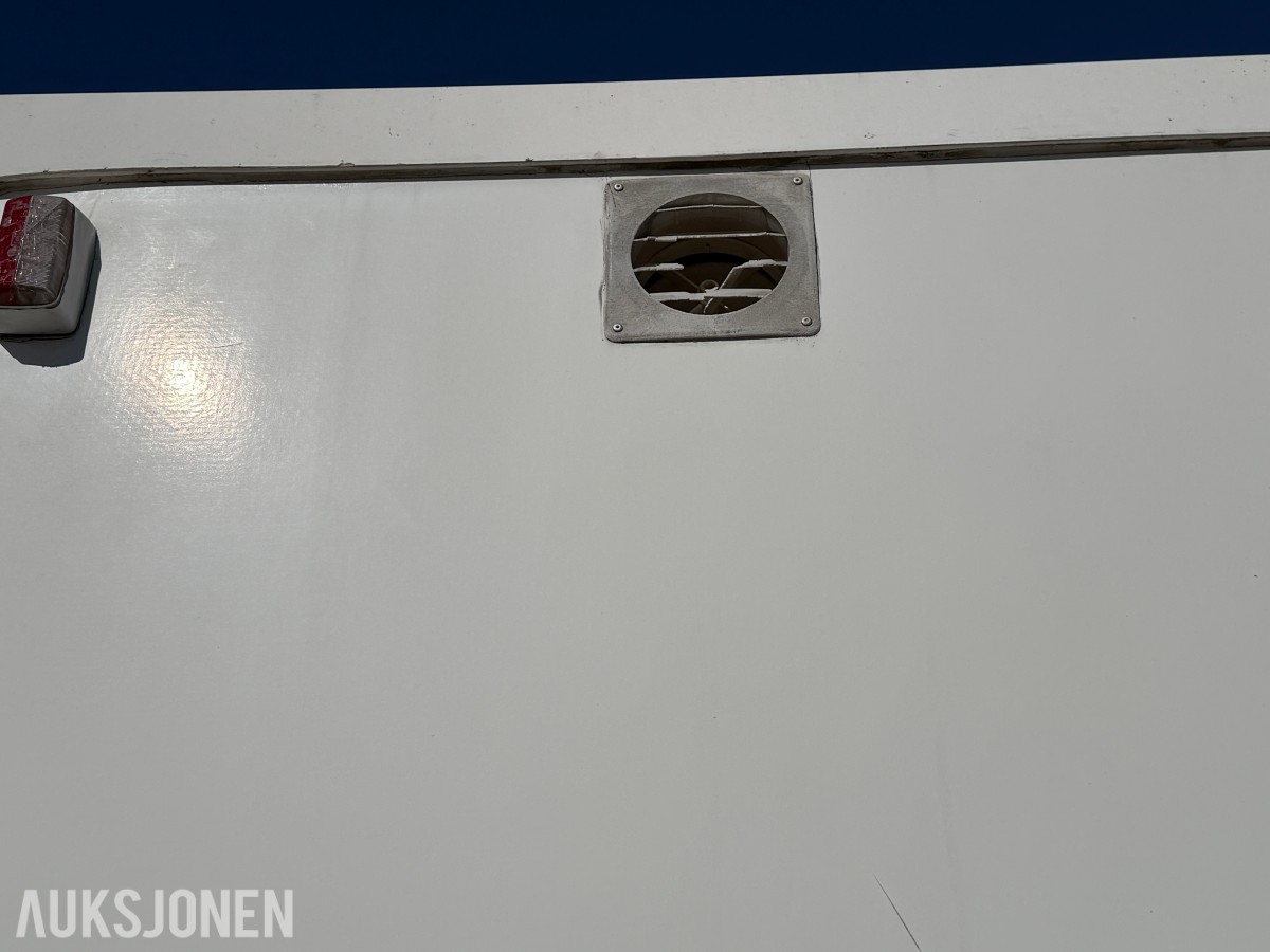 SCANVOGN MANNSKAPSVOGN/BRAKKE – SANITÆR - 1800 KG