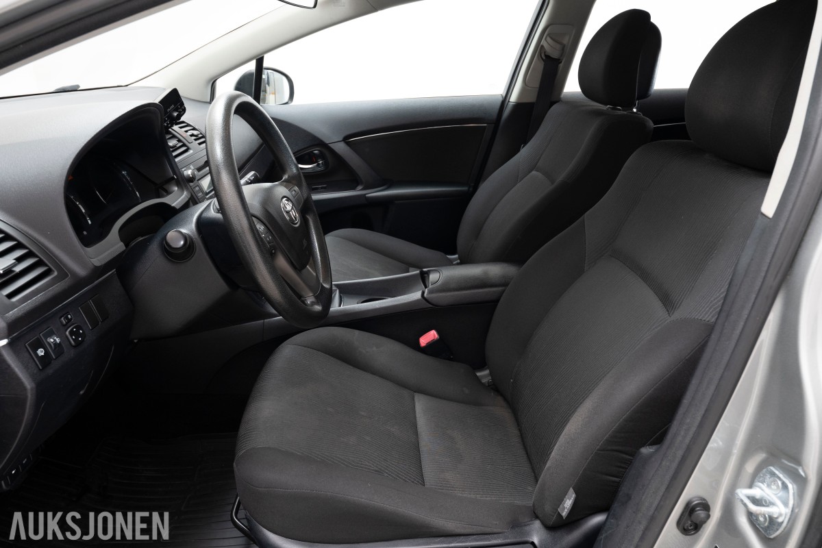 2009 Toyota AVENSIS 1.6-132 - Hengerfeste - Aircondition - 210.378 km