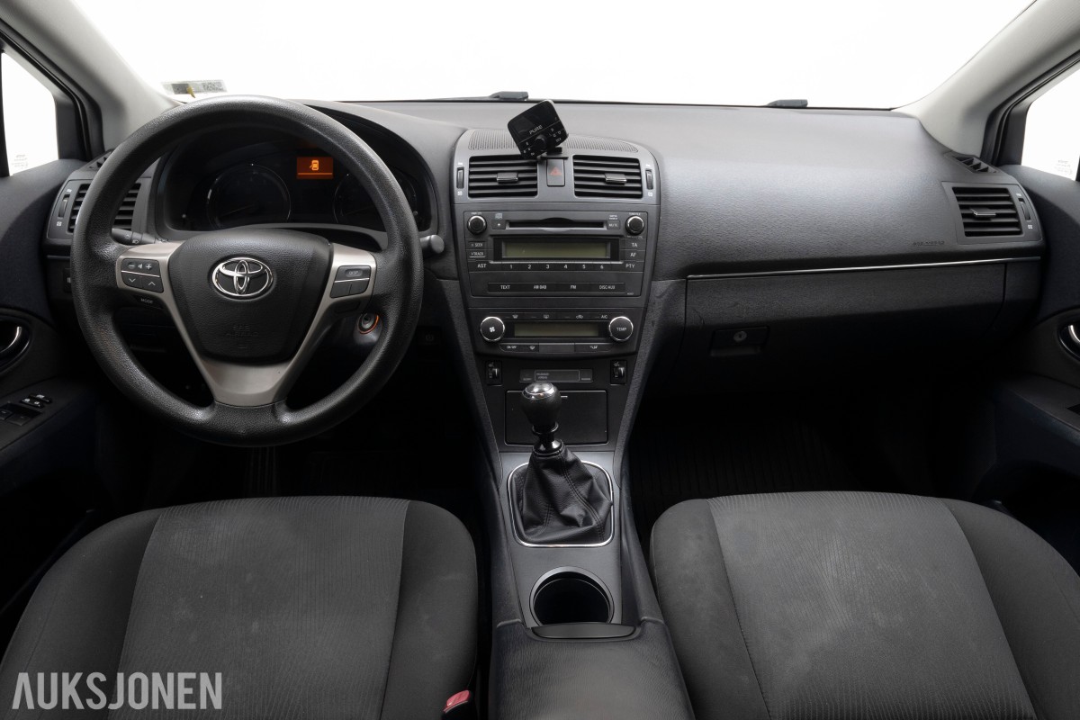 2009 Toyota AVENSIS 1.6-132 - Hengerfeste - Aircondition - 210.378 km