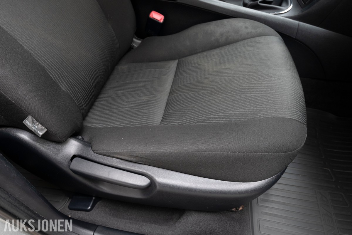 2009 Toyota AVENSIS 1.6-132 - Hengerfeste - Aircondition - 210.378 km
