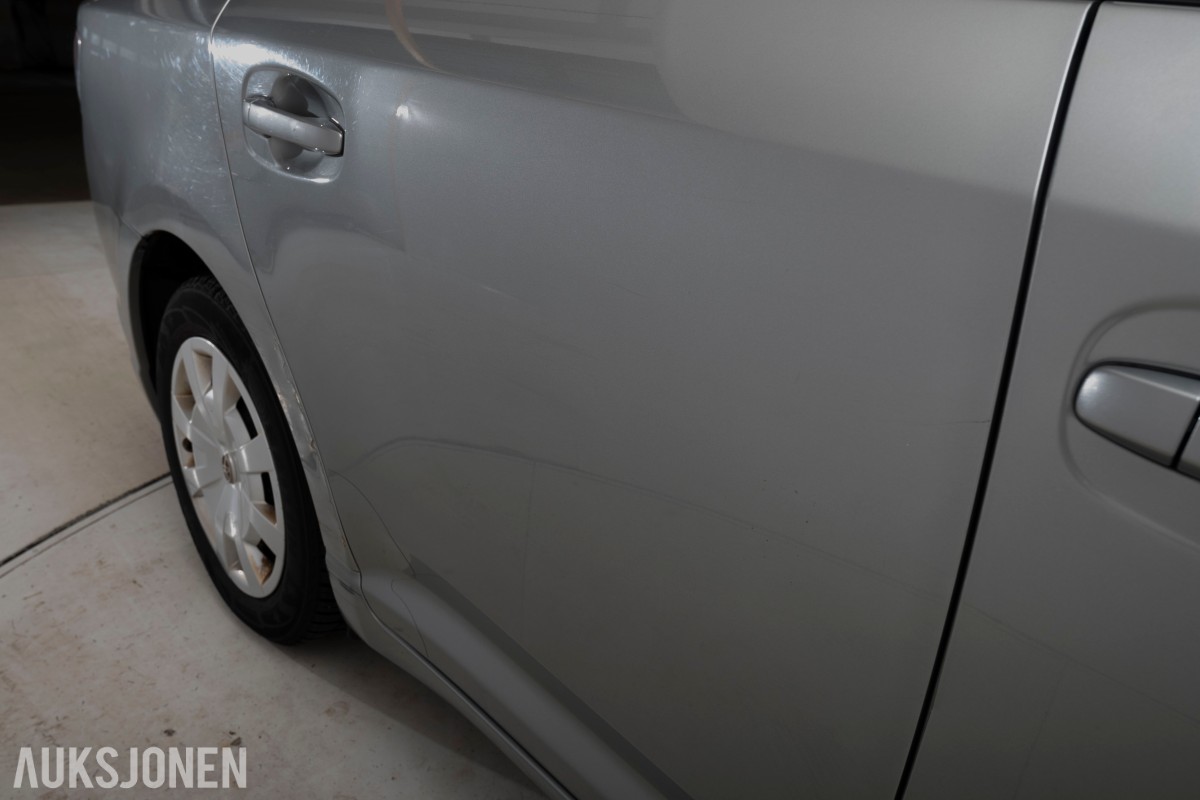 2009 Toyota AVENSIS 1.6-132 - Hengerfeste - Aircondition - 210.378 km