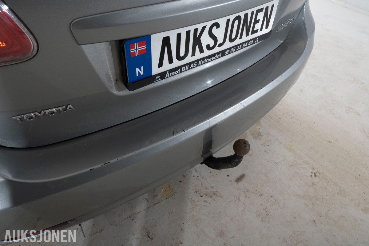 2009 Toyota AVENSIS 1.6-132 - Hengerfeste - Aircondition - 210.378 km