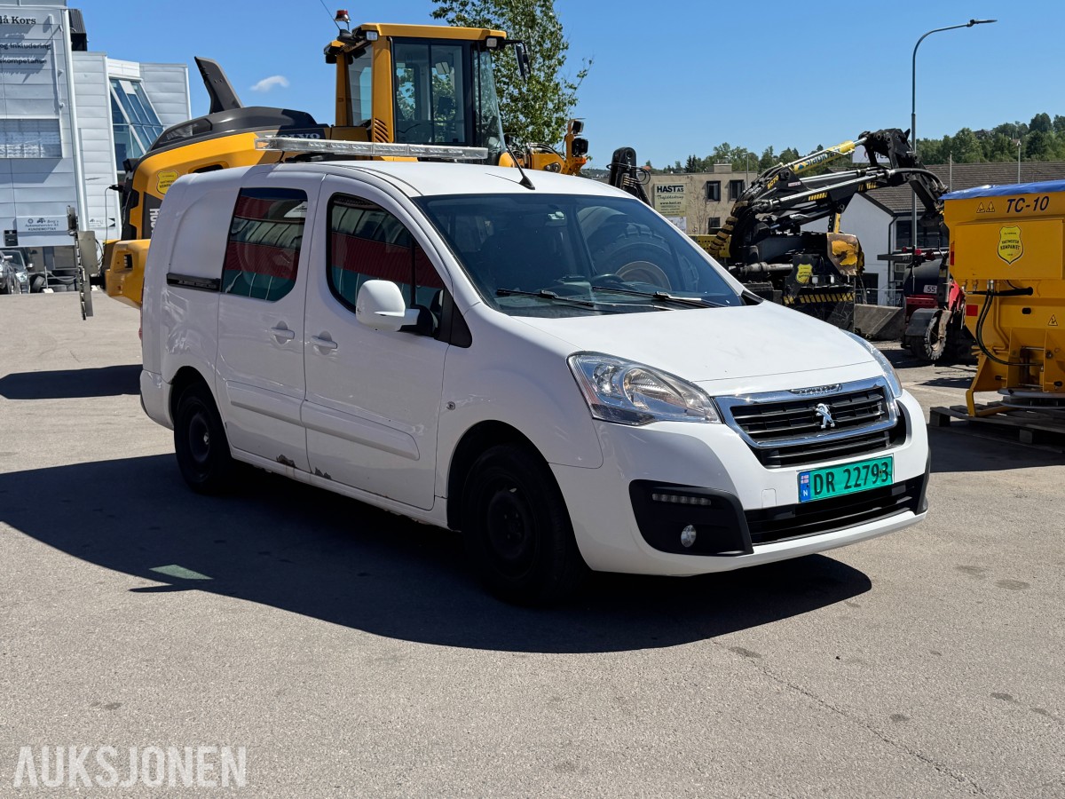2017 Peugeot PARTNER HENGERFESTE CRUISE P.SENSORER S+V HJUL