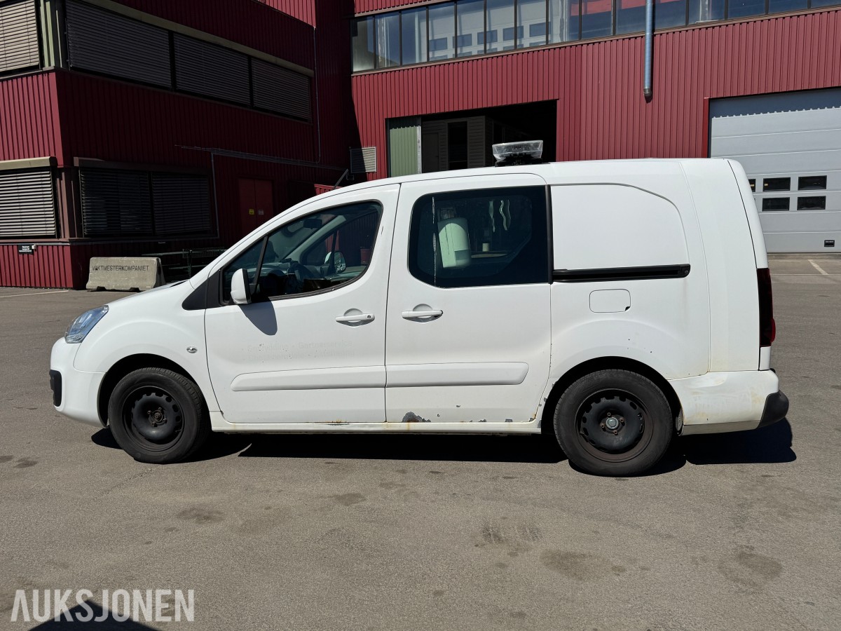 2017 Peugeot PARTNER HENGERFESTE CRUISE P.SENSORER S+V HJUL