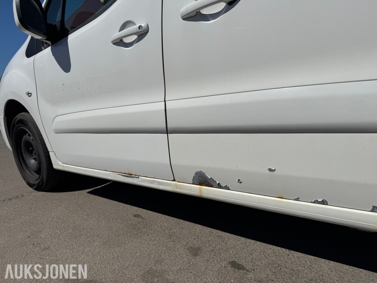 2017 Peugeot PARTNER HENGERFESTE CRUISE P.SENSORER S+V HJUL