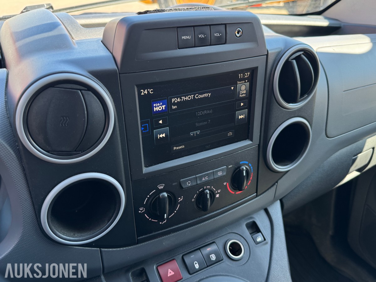 2017 Peugeot PARTNER HENGERFESTE CRUISE P.SENSORER S+V HJUL