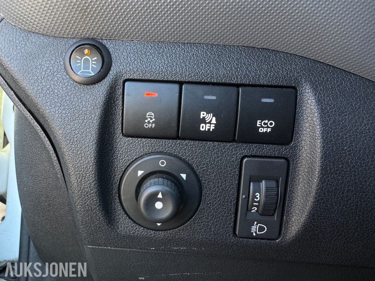 2017 Peugeot PARTNER HENGERFESTE CRUISE P.SENSORER S+V HJUL