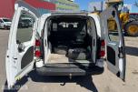2017 Peugeot PARTNER HENGERFESTE CRUISE P.SENSORER S+V HJUL