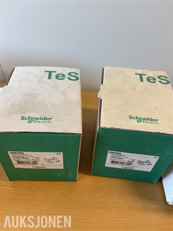 3stk Schneider Electric / TeSys LR9F5369 motorvernrelé 90–150A,  ubrukt