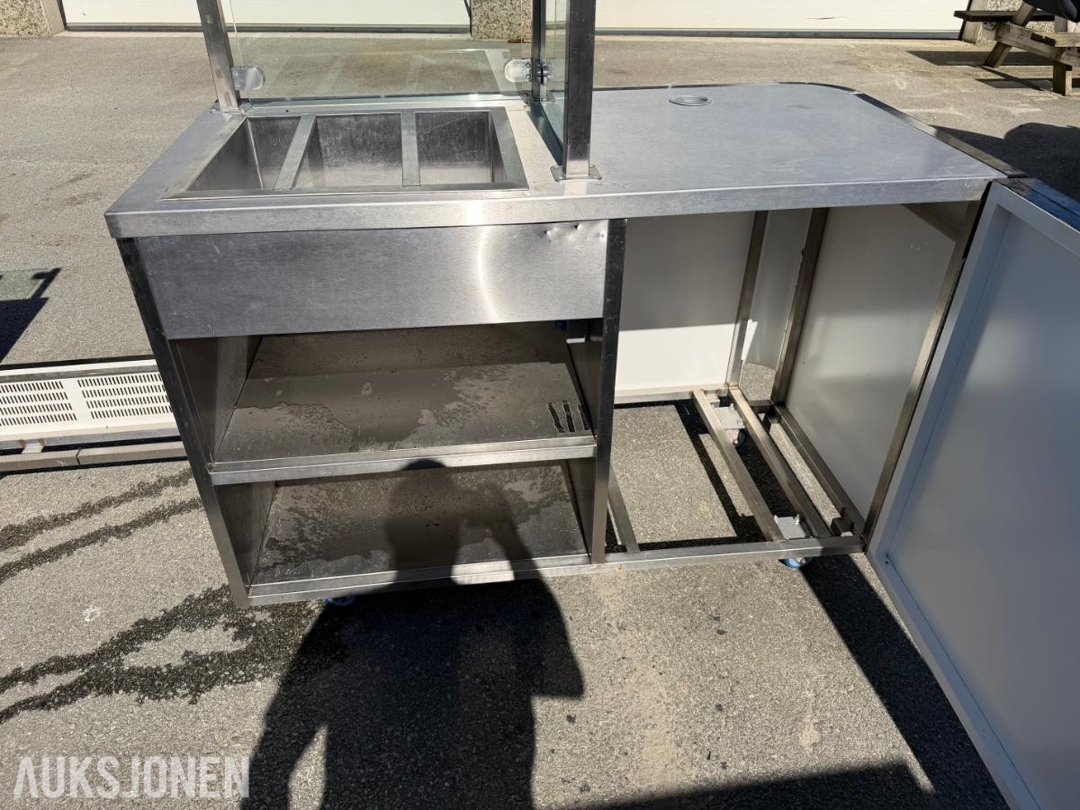 Stor profesjonell serveringsdisk / bar / kiosk løsning i rustfritt stål