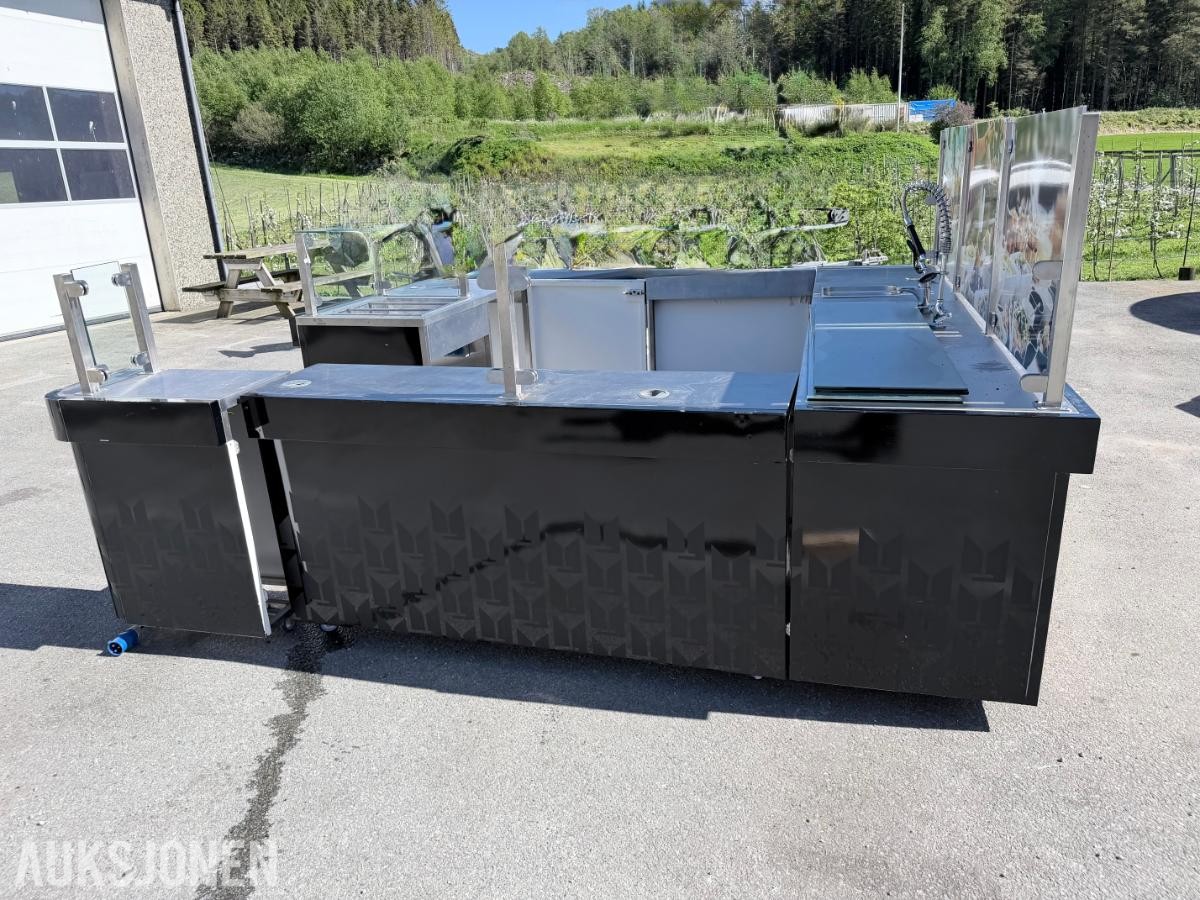 Stor profesjonell serveringsdisk / bar / kiosk løsning i rustfritt stål