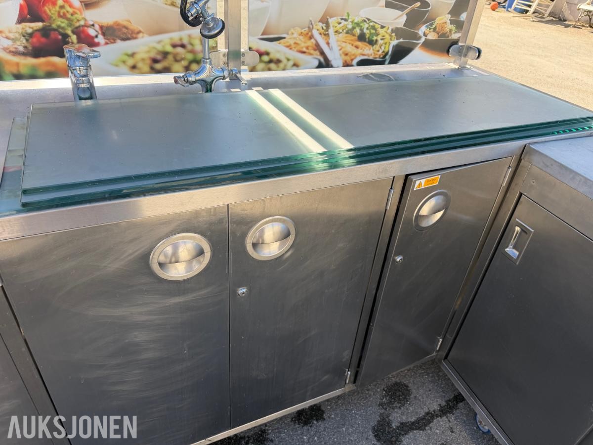 Stor profesjonell serveringsdisk / bar / kiosk løsning i rustfritt stål