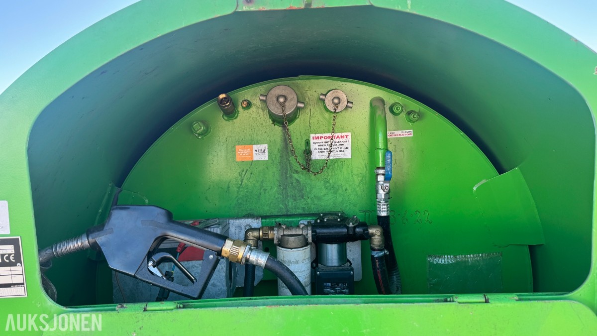 2022 FUEL PROOF 2500L. Med ca 1600L diesel