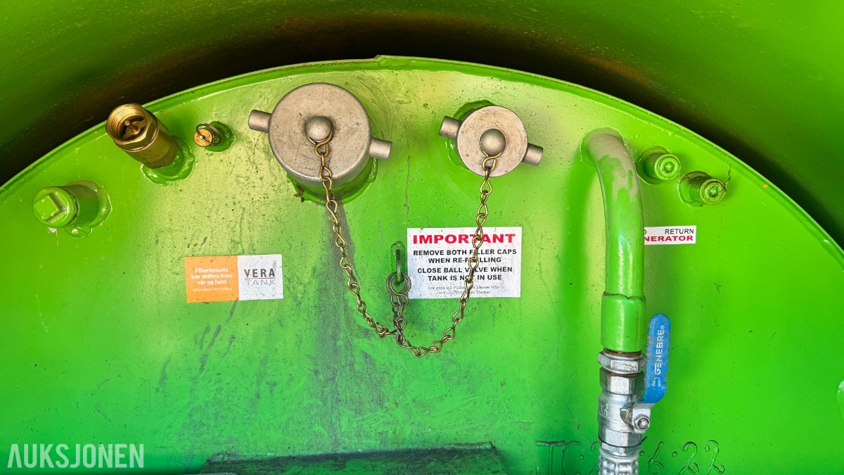 2022 FUEL PROOF 2500L. Med ca 1600L diesel